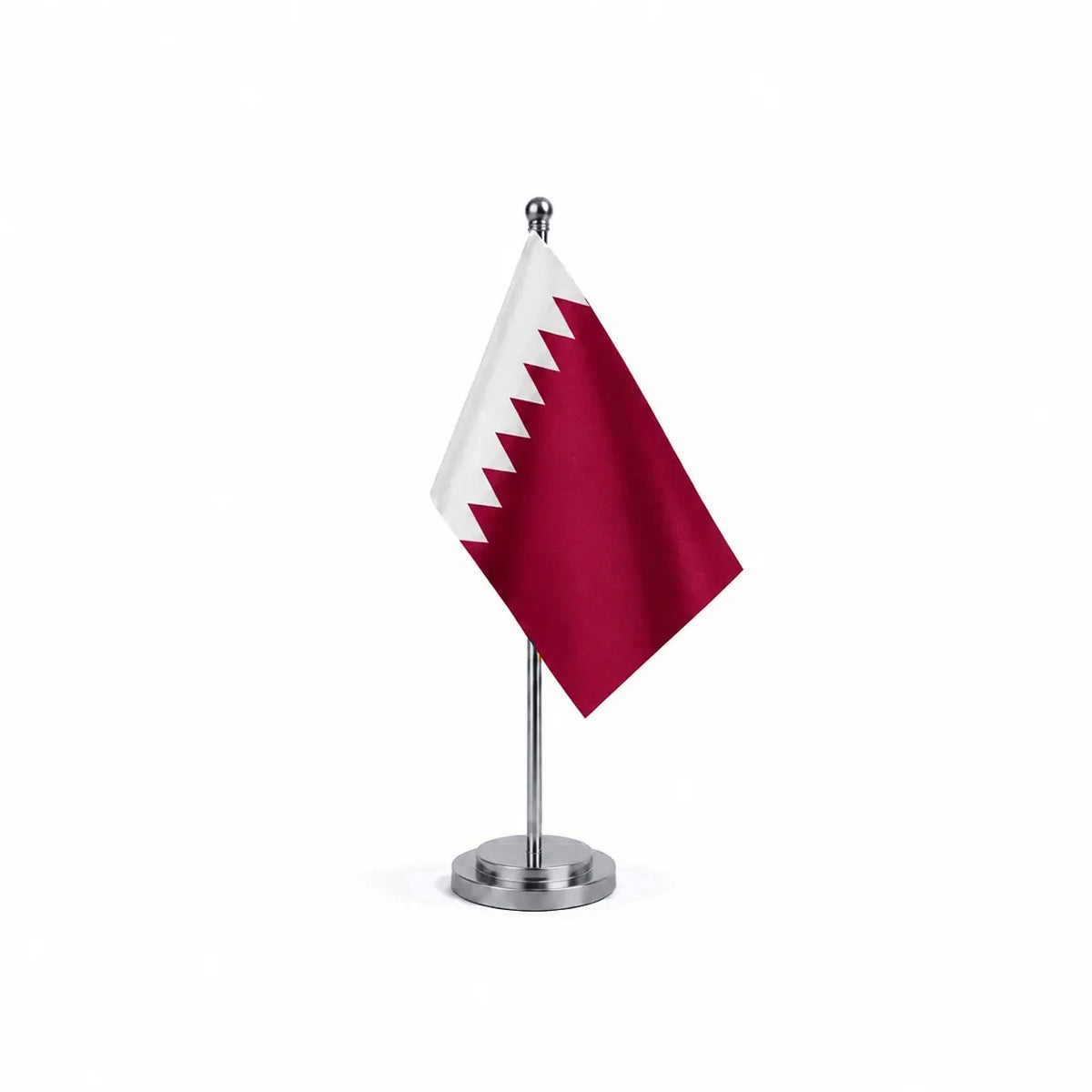 Drapeau bureau du Qatar modèle Argent avec mât et socle en acier inoxydable