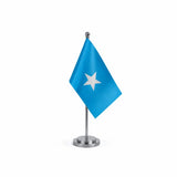 Drapeau bureau de la Somalie modèle Argent avec mât et socle en acier inoxydable