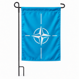 Drapeau jardin vertical OTAN sur support noir