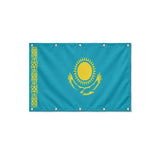 Drapeau du Kazakhstan format S en polyester avec dix œillets