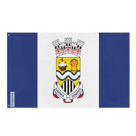 Drapeau sarnia polyester résistant avec œillets à gauche